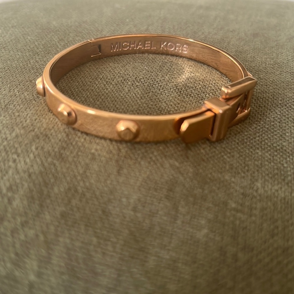 Michael Kors Astor Rivet Bracelet in Rose Gold